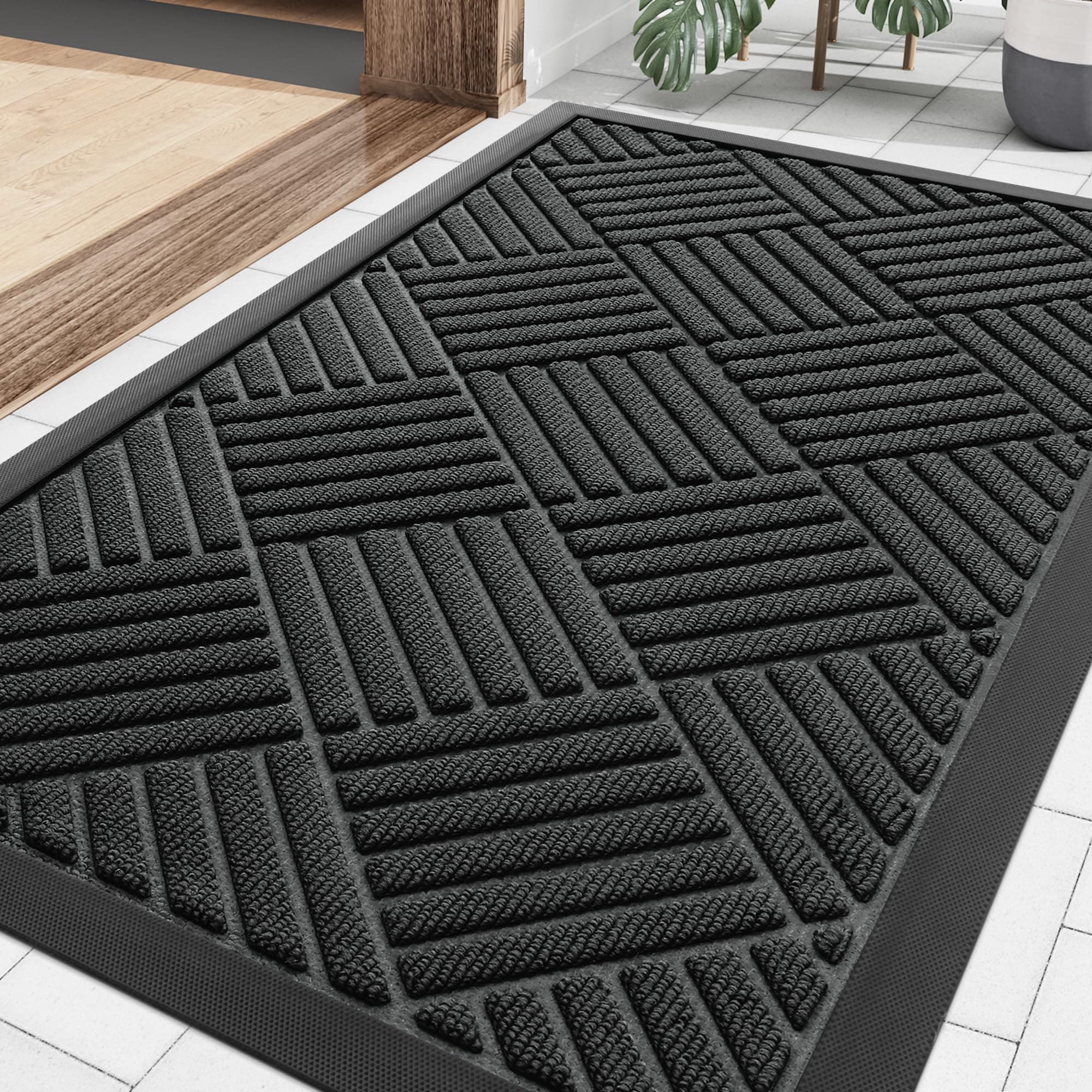 Smiry Front Door Mat Outside Entrance, Heavy Duty Outdoor Indoor Natural Rubber Doormat, Non Slip, Trap Dirt and Moisture, Easy Clean, Low Profile Patio Porch Entryway Mat, 29.5x17, Black