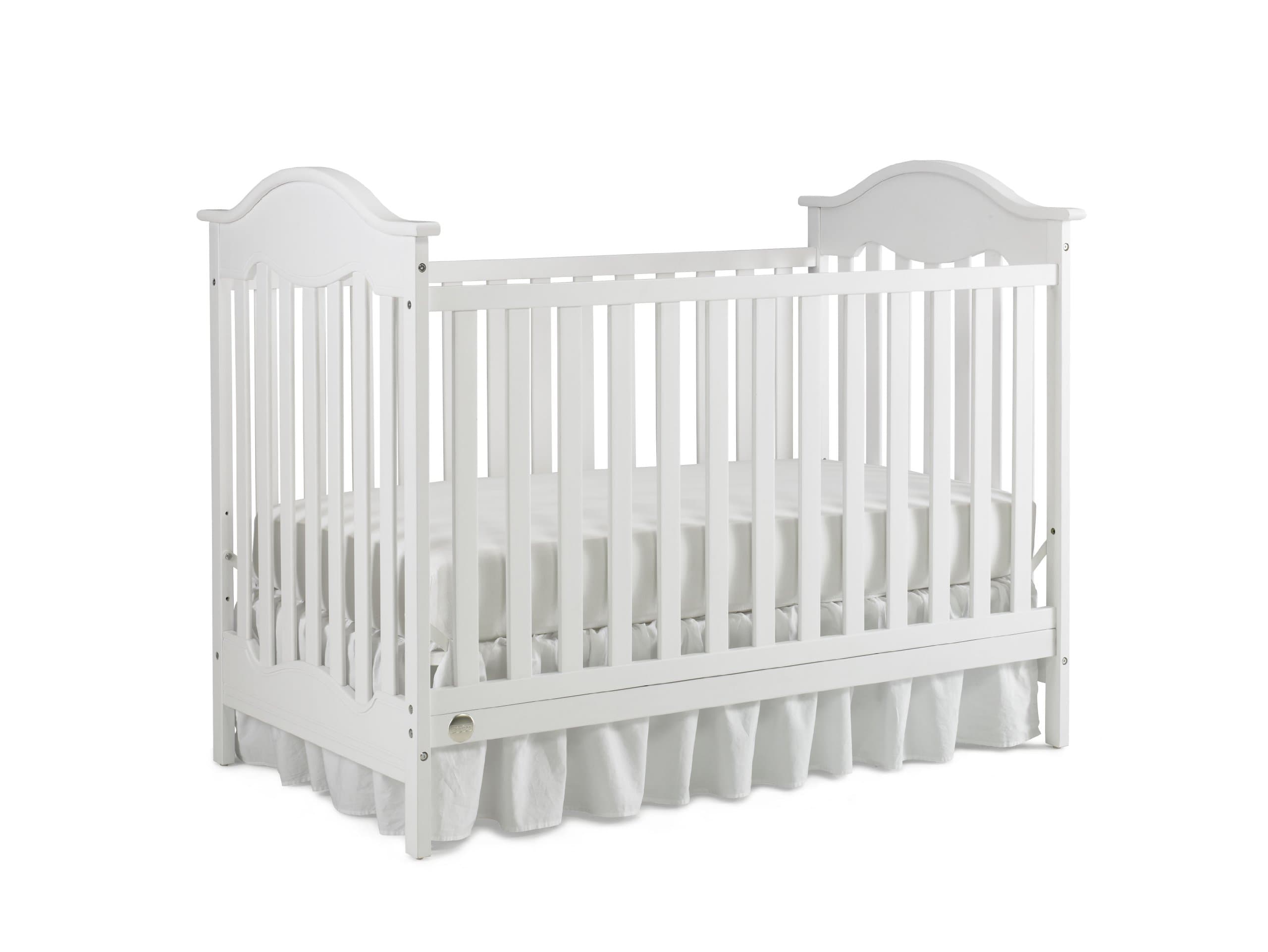 Fisher-Price Charlotte Traditional Crib, Snow White
