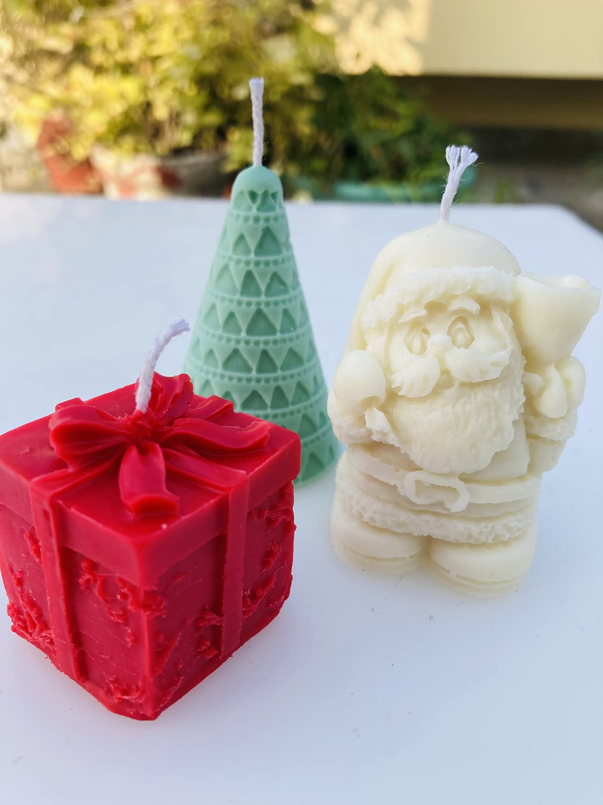 Christmas Scented Wax Candle | Xmas Candle | Santa, Gift & Tree | Pack Of 3