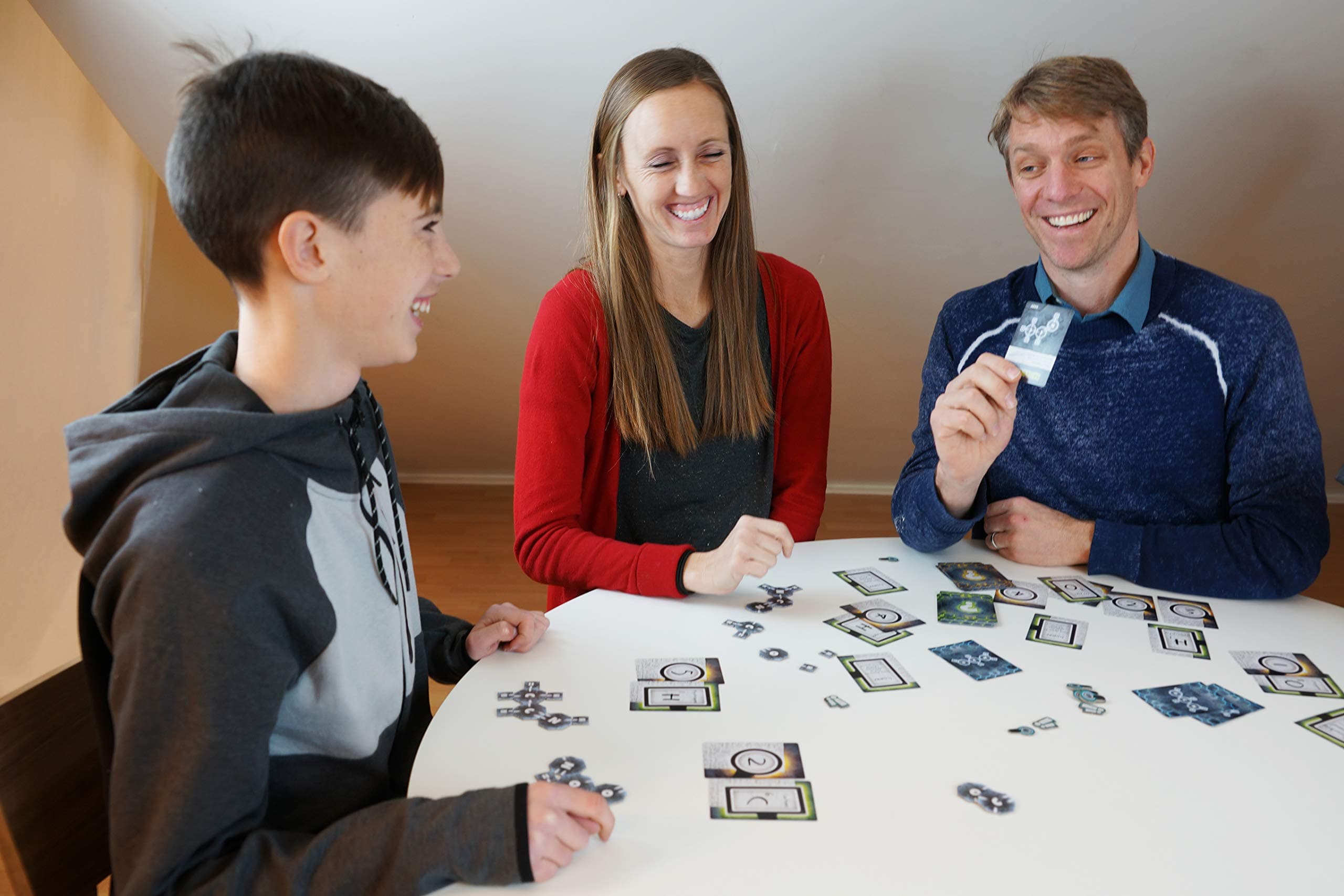 Genius Games Covalence: A Molecule Building Game